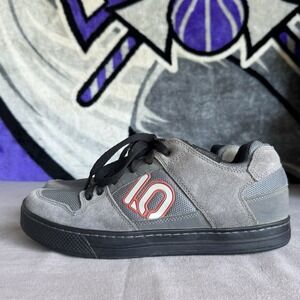 Size 11 - Five Ten Freerider Mountain Bike Shoes - Men's